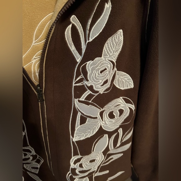 Sz L Susan Graver White Roses Embroidered Brown Light Wt Full Zip Front Jacket - Picture 4 of 6